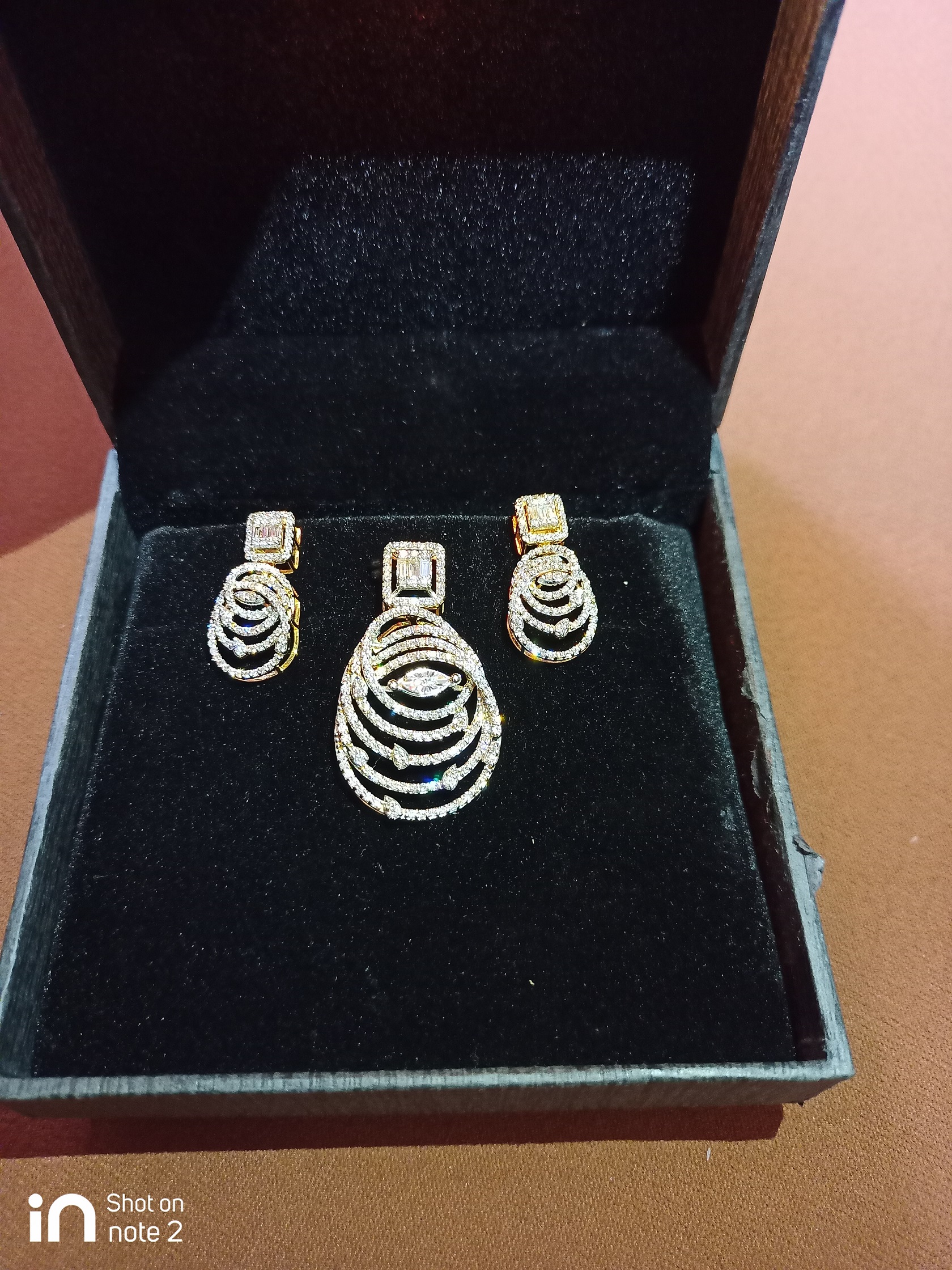 Oval Elegance Pendant set