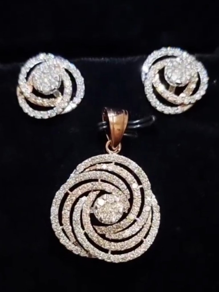 Swirl Diamond Pendant Set