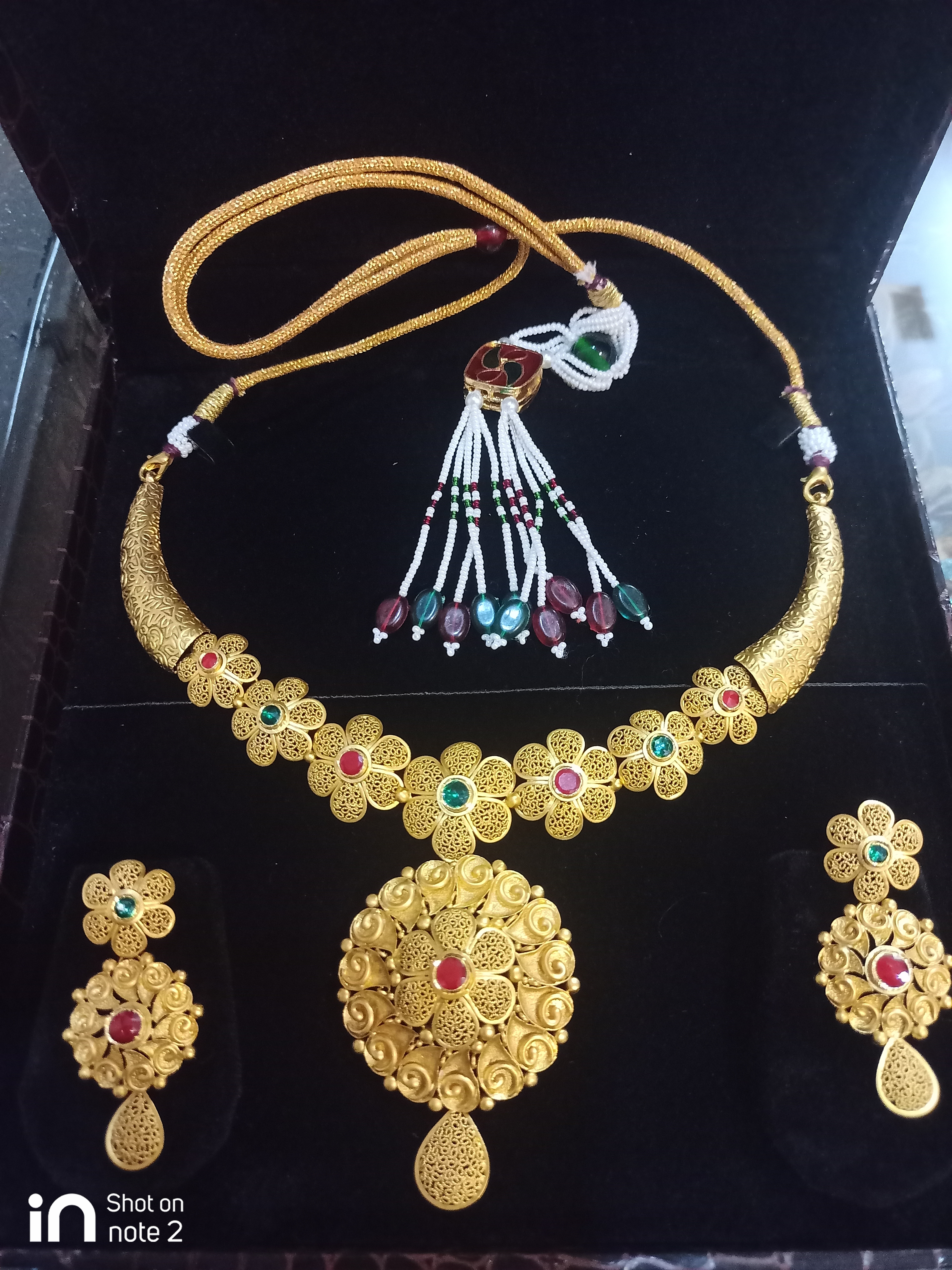 Exquisite Heritage Necklace set