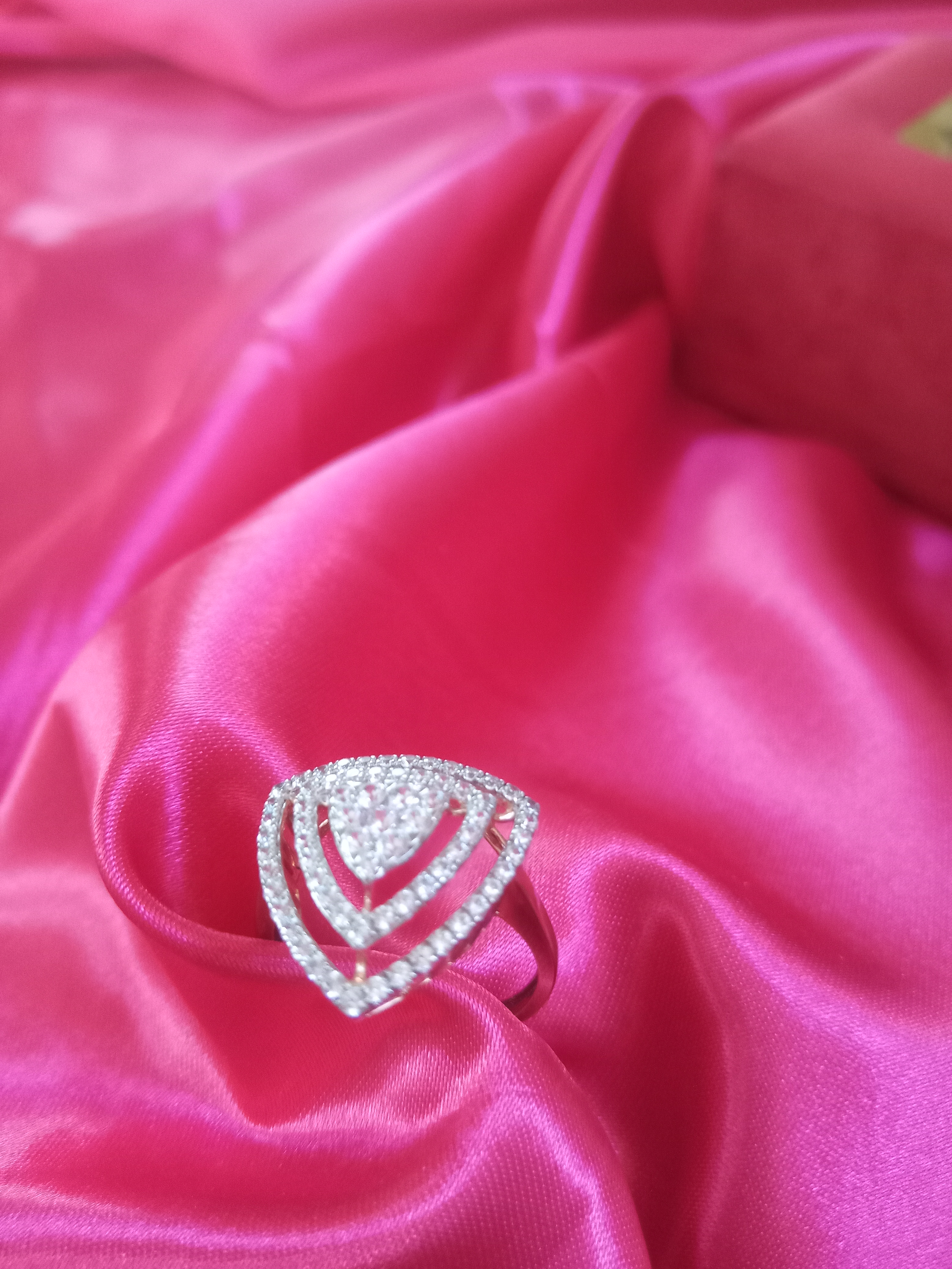 Radiant Symmetry Ring