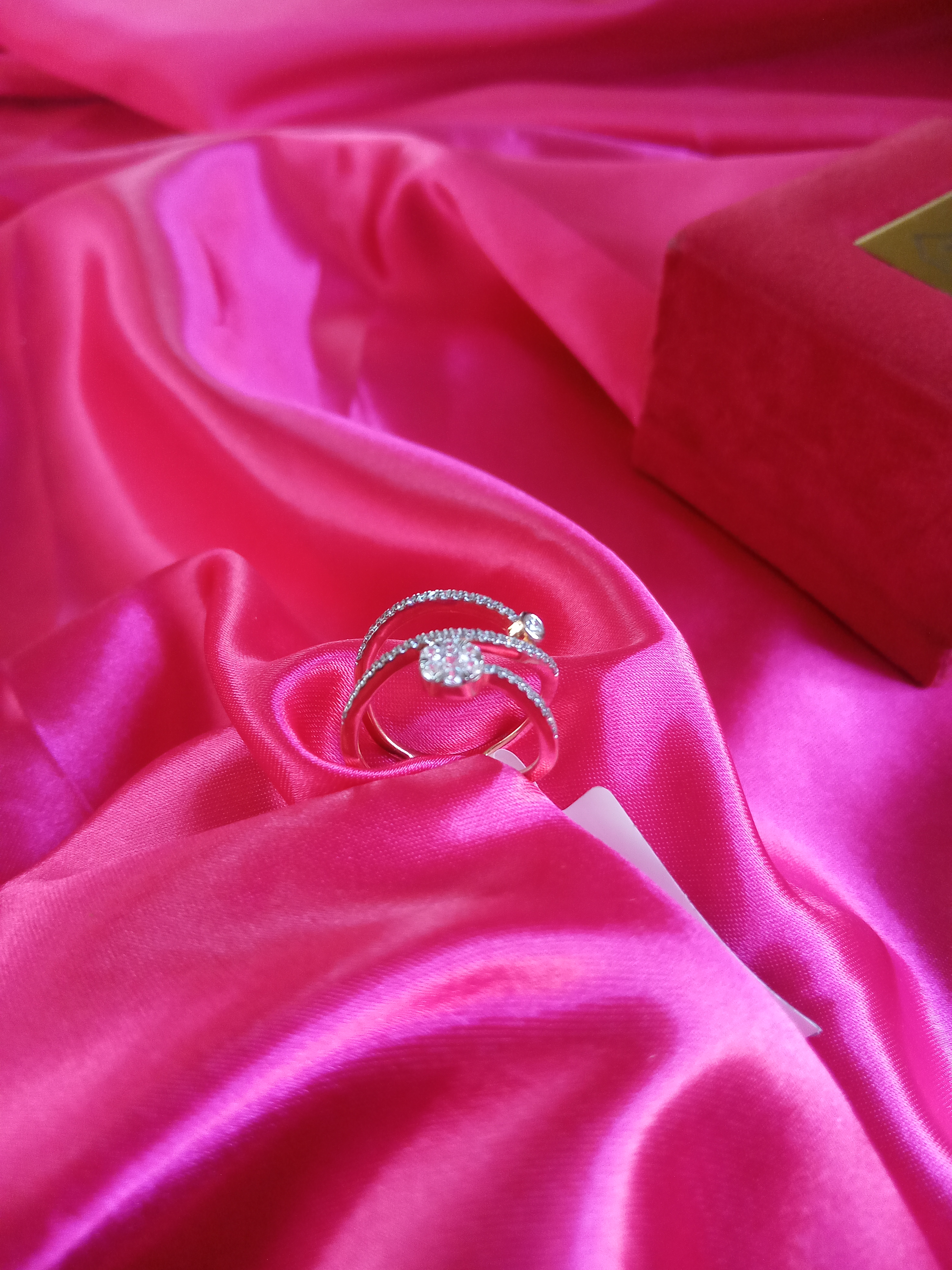 Ethereal Movement Ring